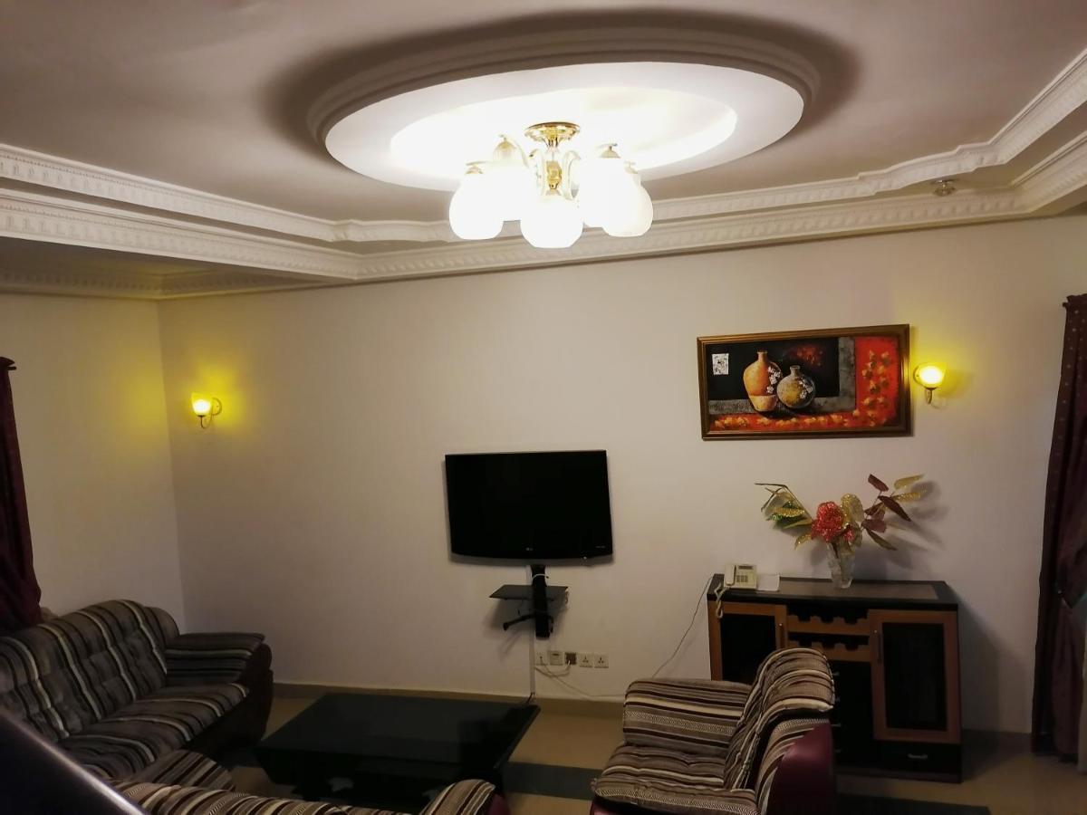 Hotel Residence Jeanne D'Arc Cotonou Bagian luar foto