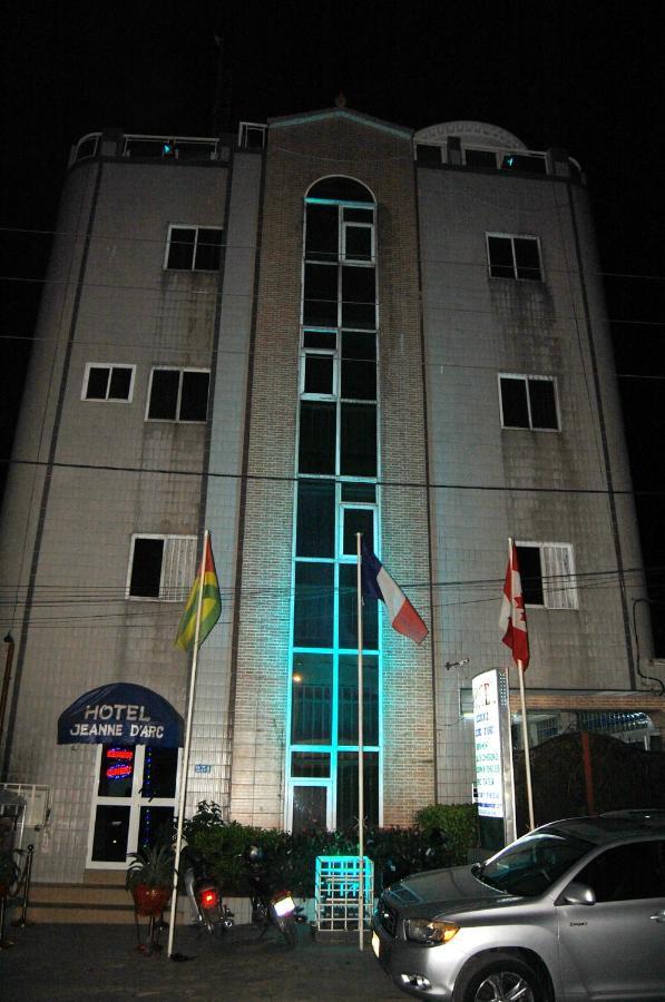 Hotel Residence Jeanne D'Arc Cotonou Bagian luar foto