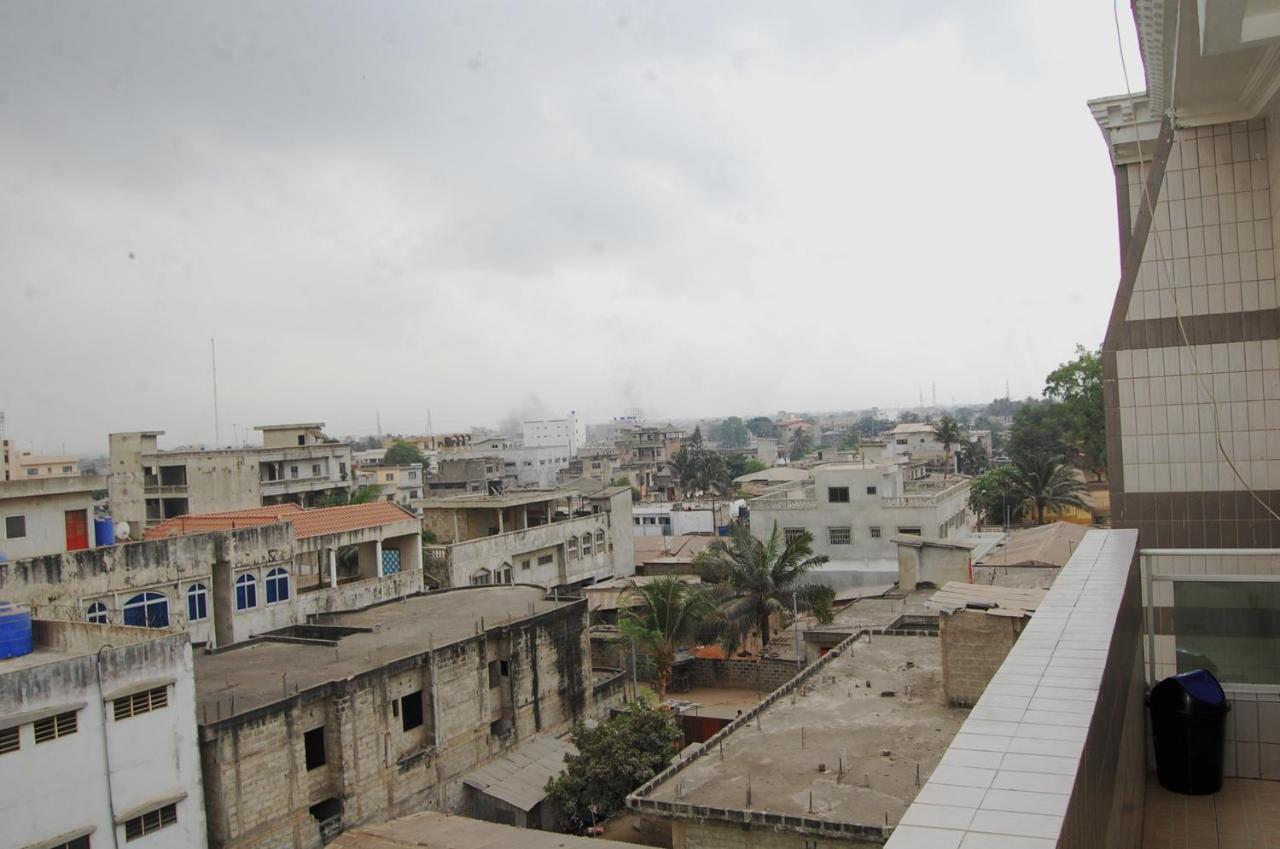 Hotel Residence Jeanne D'Arc Cotonou Bagian luar foto