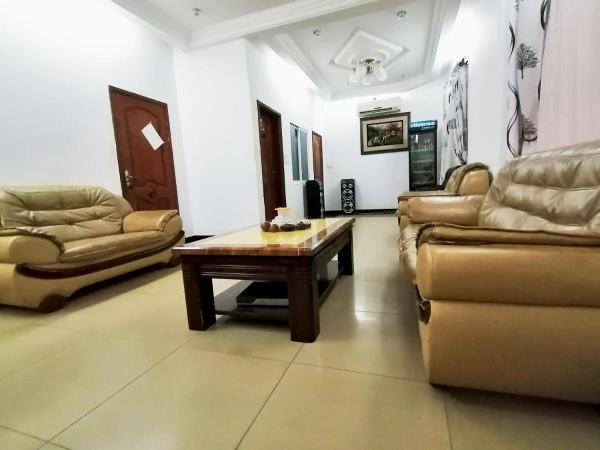 Hotel Residence Jeanne D'Arc Cotonou Bagian luar foto